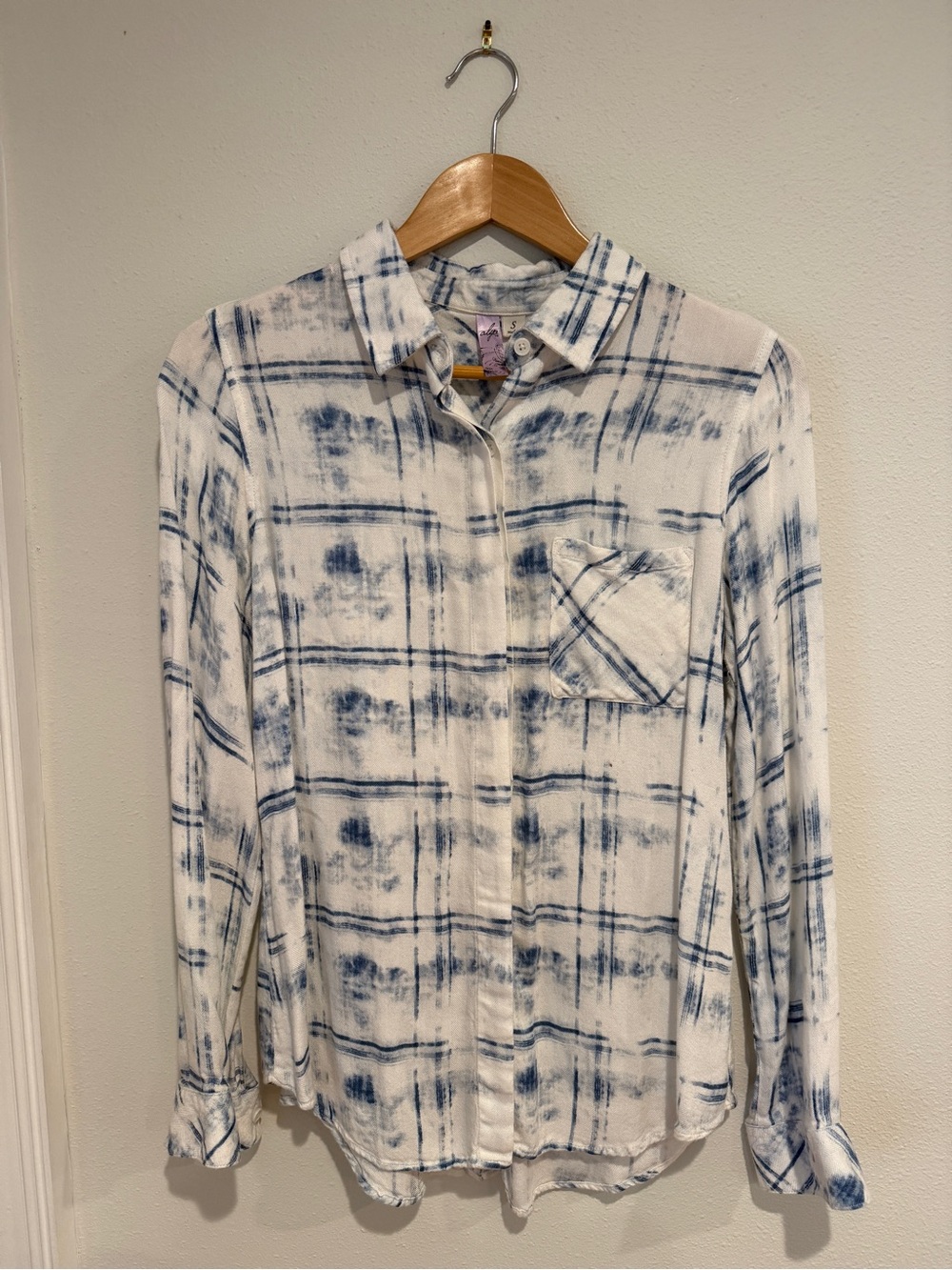 Alya White and Navy Plaid Button-Down Shirt